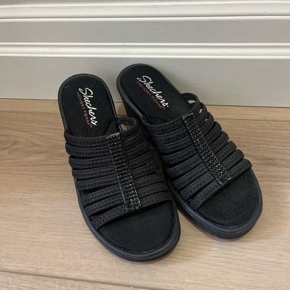 Skechers Cali Hot Shot Rumbler Rhinestone Wedge Sandals Memory Foam size 6 - Picture 4 of 5